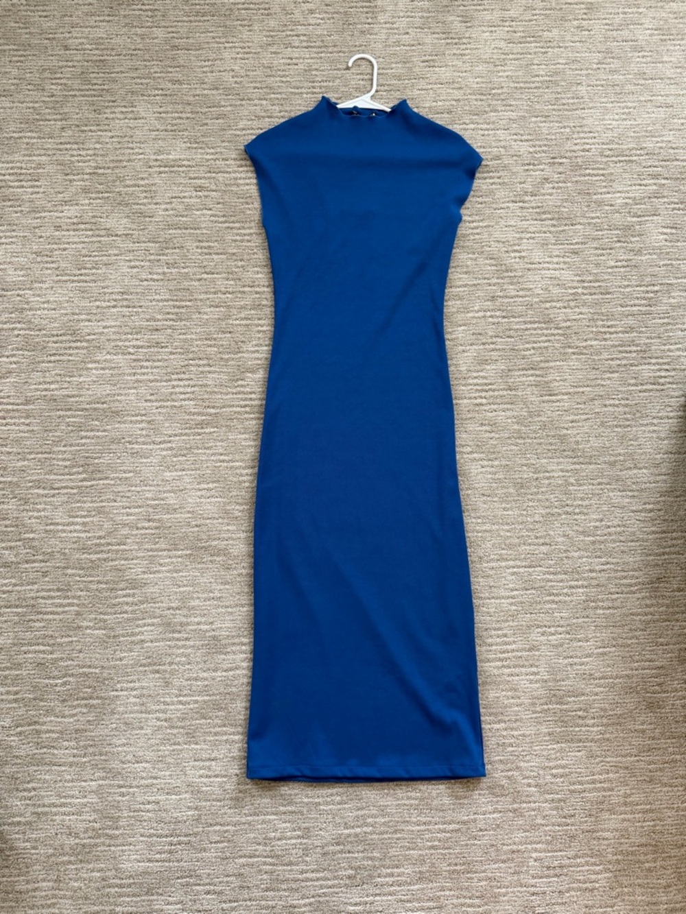 Zara size M, NWOT Blue Cap-Sleeve Midi Dress